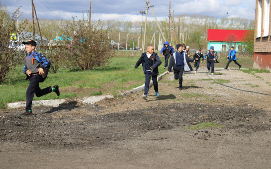 В конце апреля в образовательных учреждениях Кочковского района прошли Всероссийские учения по действиям в случае террористической угрозы
